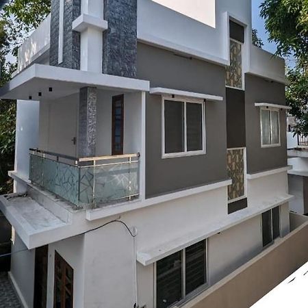 Azure Home Stay Kochi ภายนอก รูปภาพ