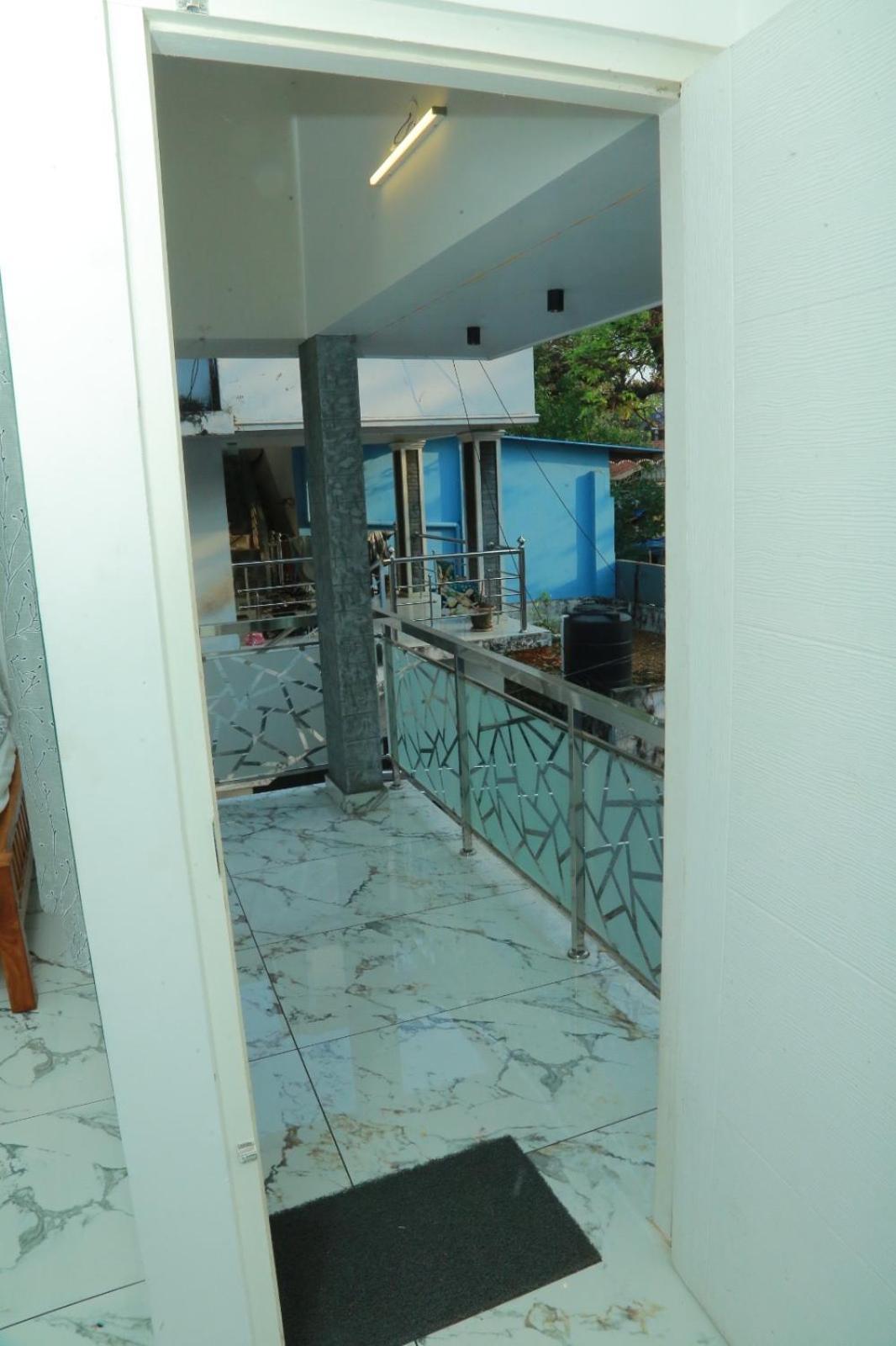 Azure Home Stay Kochi ภายนอก รูปภาพ